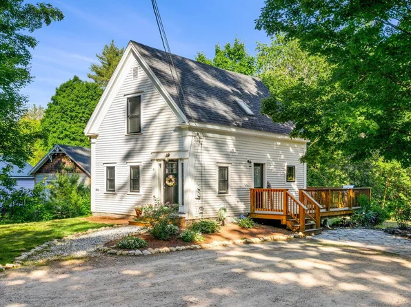 10 School Street, Epping, NH 03042