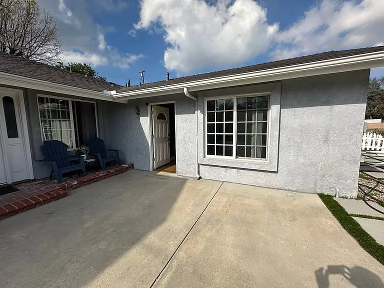 8361 Woodlake Ave — Photo 2