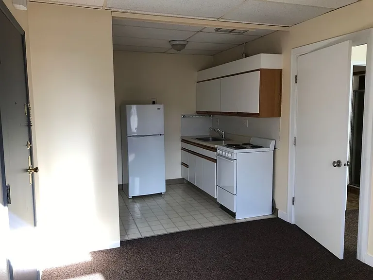 Washington Plaza Apartments — Photo 28