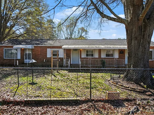 139 Blackburn Dr, Grover, NC 28073