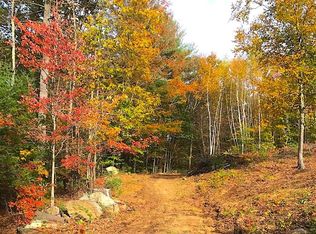 75 Woodland Way, Russell, MA 01071