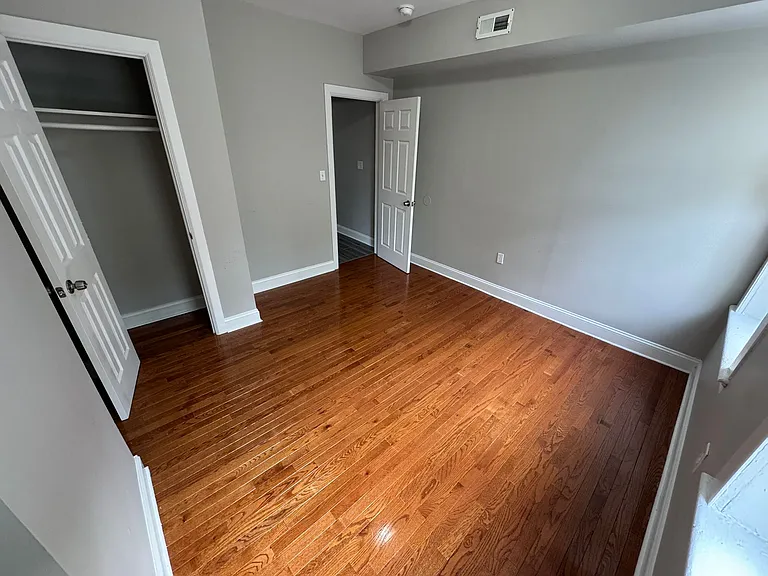 43 William St #2A — Photo 2