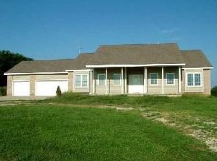 17821 258th St, Tonganoxie, KS 66086