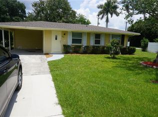 401 Skylark Ln NW, Pt Charlotte, FL 33952