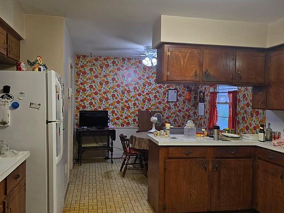 3rd image of 5714 Bankside Dr