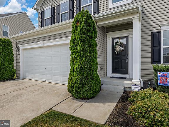 3rd image of 9107 Wild Spruce Dr