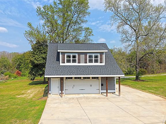 3rd image of 606 Lamar Mitchell Rd