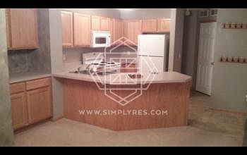 1st image of 2604 Yellowstone Dr