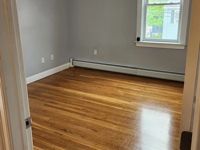 384 3rd St #2 — Photo 8