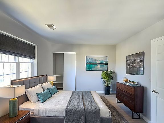2nd image of 85 Elmwood Park Dr APT 18