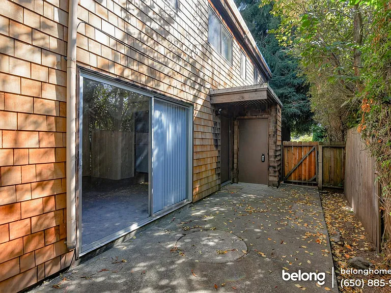 2223 Ward St #B — Photo 6