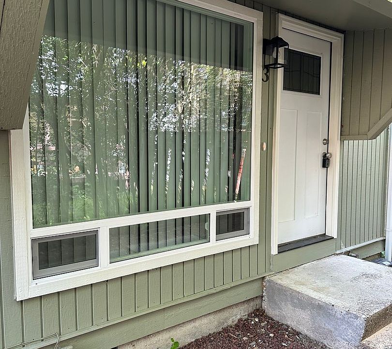 1st image of 1527 Santiam Rd SE #3