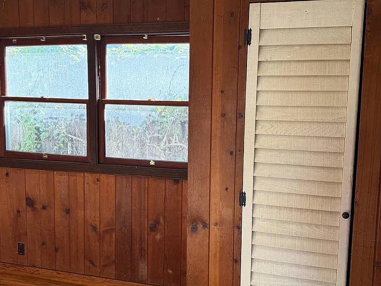 887 Lorna Dr — Photo 12