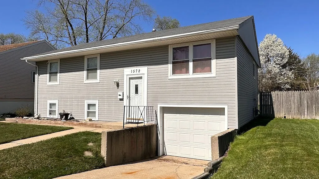 1572 Gerald Ave photo 1