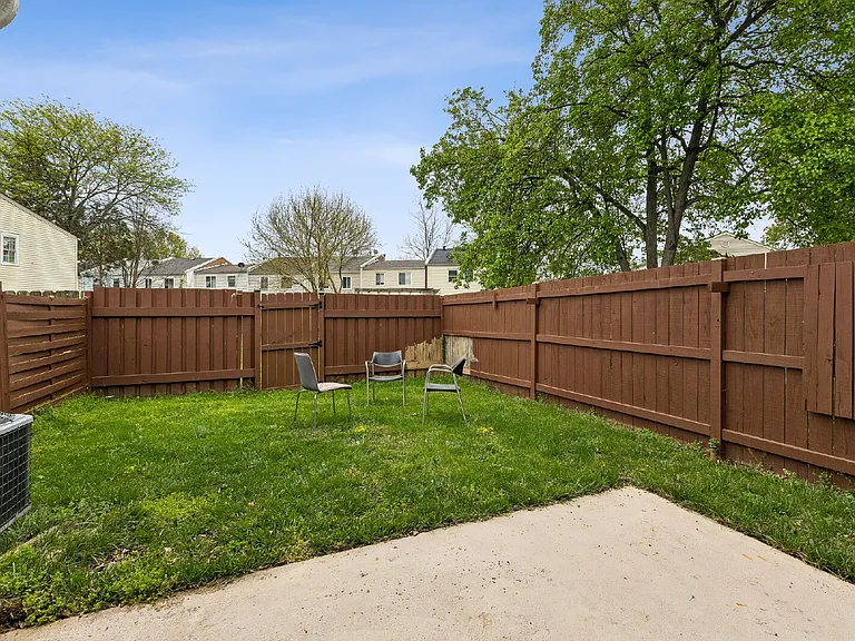 7974 Community Dr — Photo 4