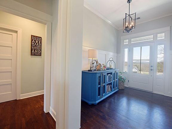 4th image of 678 Reserve Rd