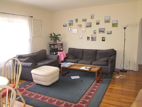 5th image of 114 Longwood Ave