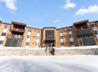 2690 Oxford St N APT 209, Roseville, MN 55113