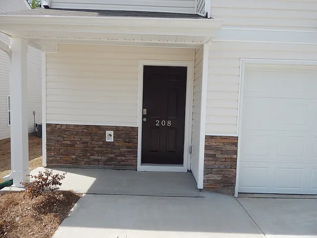 208 Oakmont Valley Trl — Photo 2