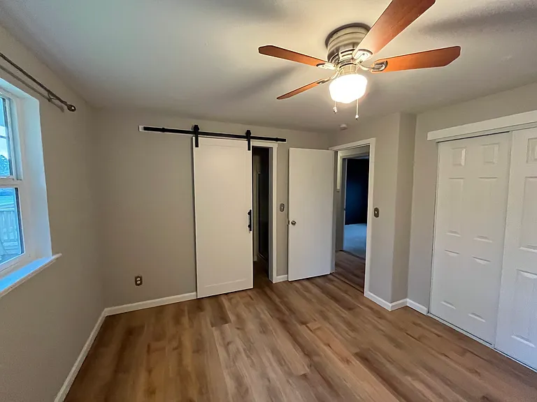 988 SW Inglewood Ln — Photo 13