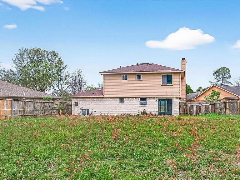 7523 La Place Dr — Photo 34