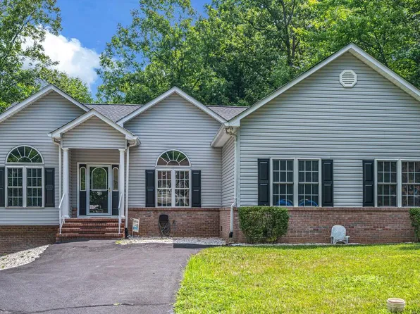 3800 Lakeview Pkwy, Locust Grove, VA 22508
