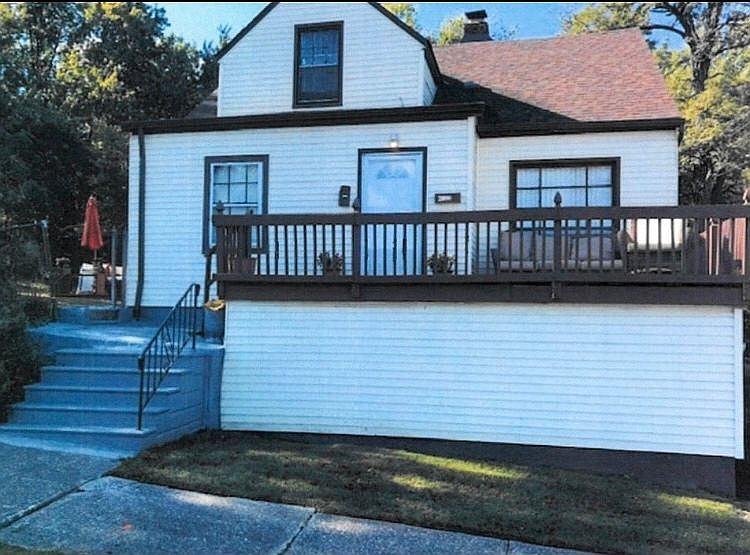 1st image of 20000 Euclid Ave