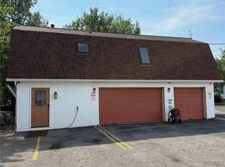 2436 Niagara Rd, Niagara Falls, NY 14304