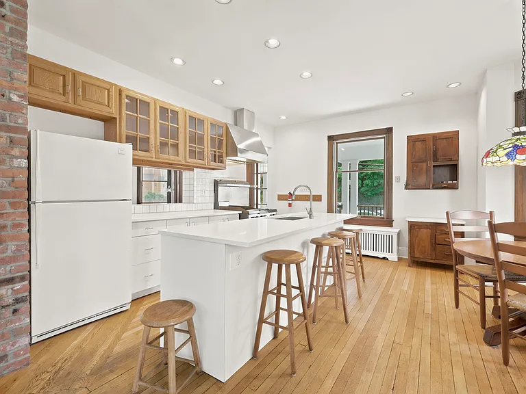 301 Broadway #1 — Photo 3