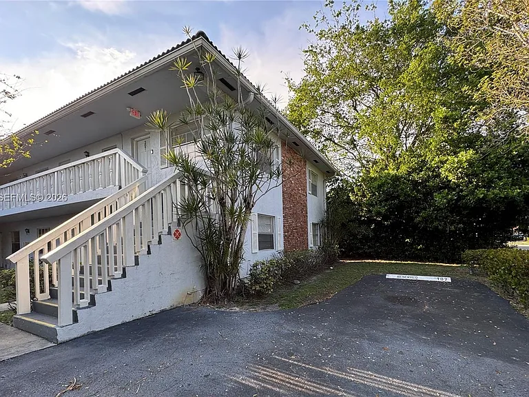 4140 Woodside Dr #107 — Photo 20