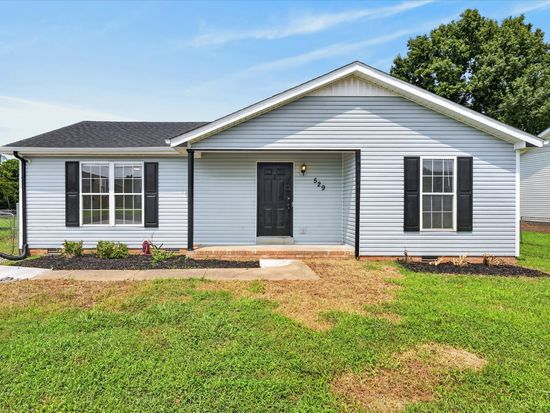 529 Gainey Dr, Oak Grove, KY 42262