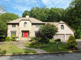 1 Bayberry Ln, Brielle, NJ 08730
