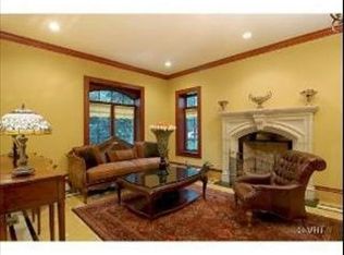 6043 N Kilpatrick Ave, Chicago, IL 60646