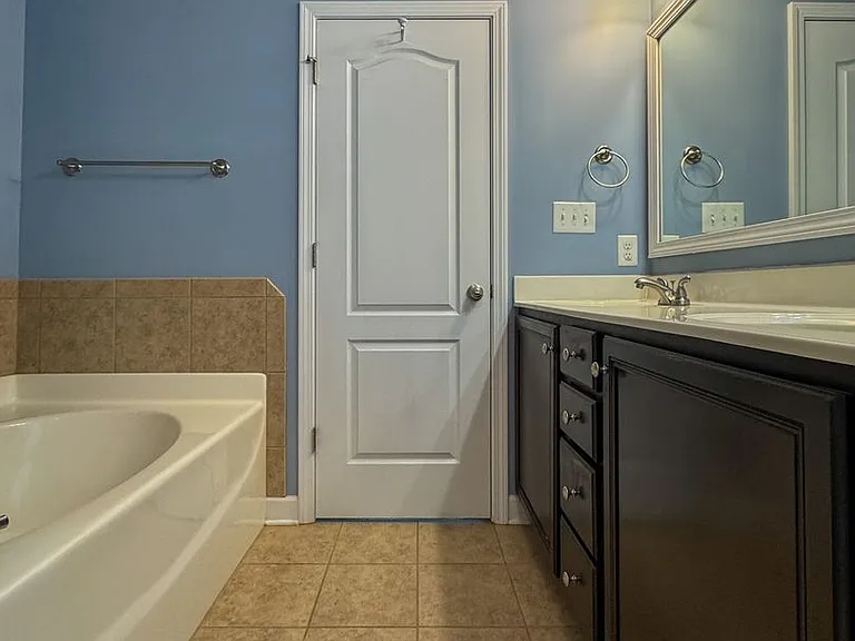 1424 Saint Johns Loop — Photo 18