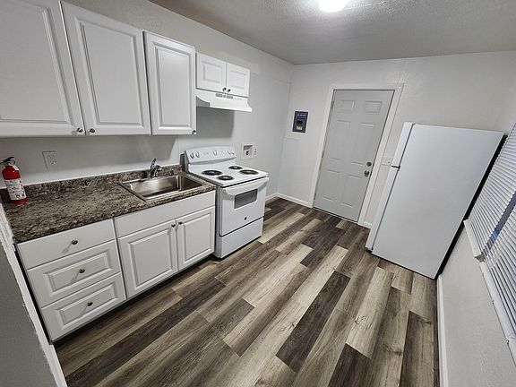 5th image of 1309 N Main St #B