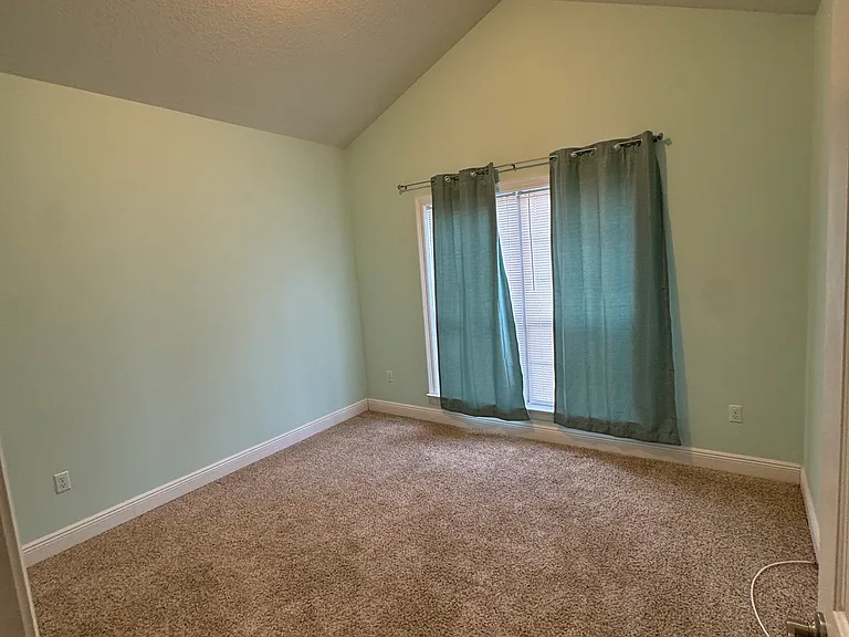 5033 Pretty Way — Photo 10