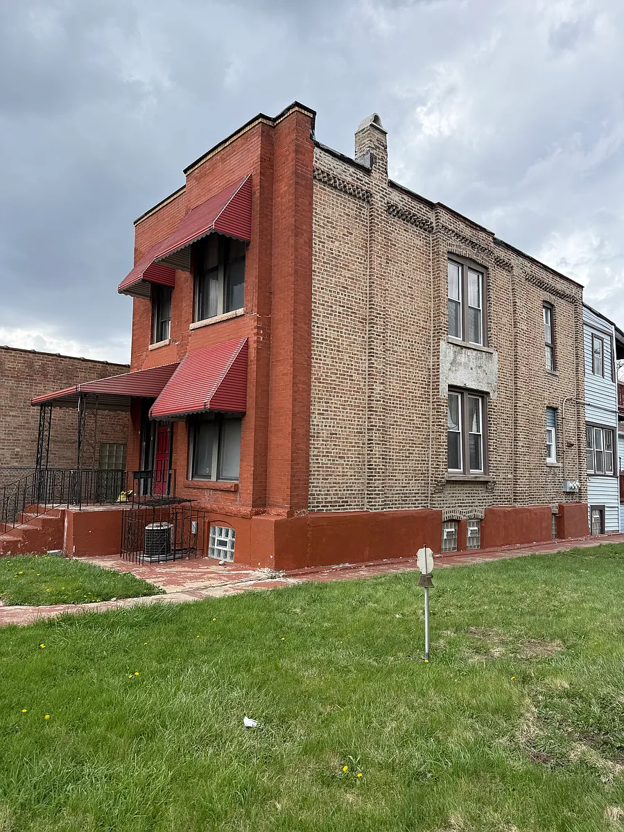 Building Photo - 1740 W 87th St #2