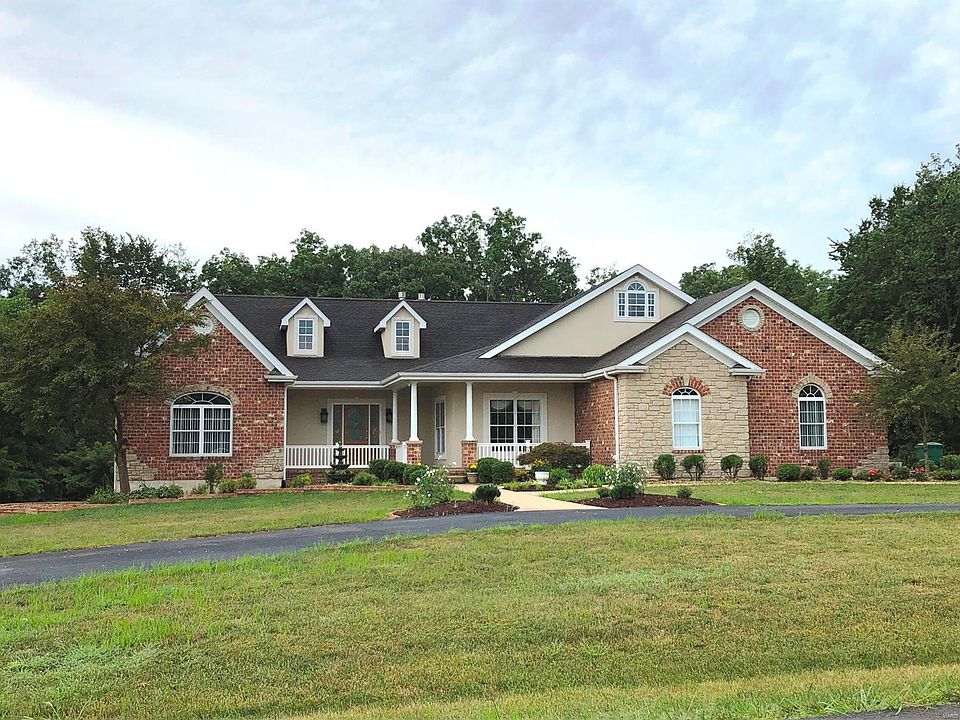 1st image of 120 Tompkins Dr