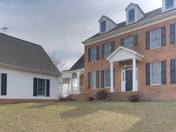 2nd image of 1261 S Jefferson Forest Ln