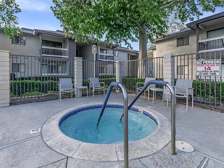 Montecito Apartments — Photo 12
