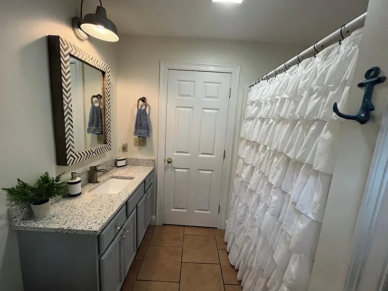 1st floor bath