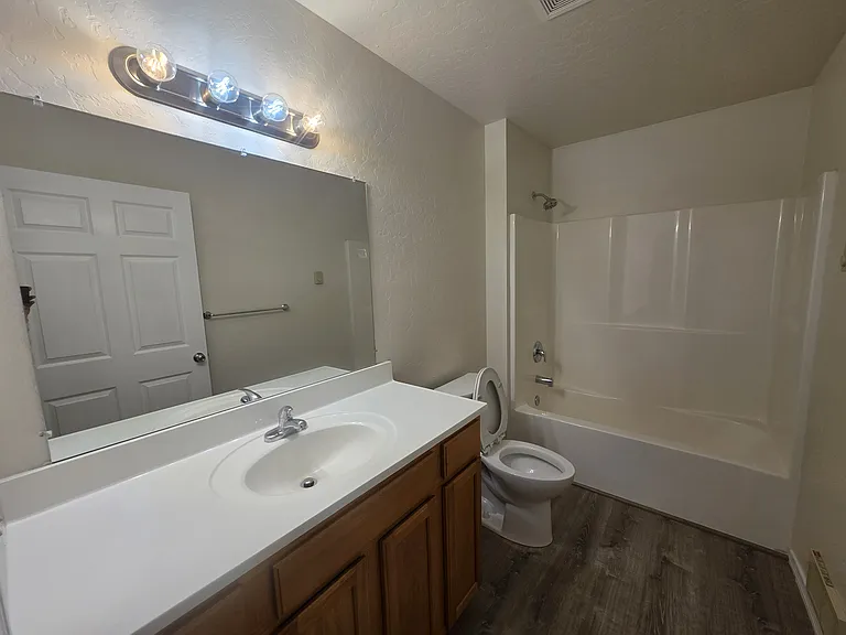 1801 Culvers Dr — Photo 8