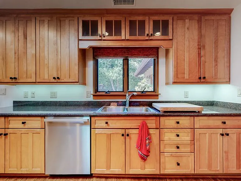 625 California Ave — Photo 15