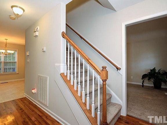3rd image of 213 Lee Trace Dr