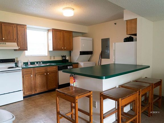 4th image of 15 S Shafer St APT 605
