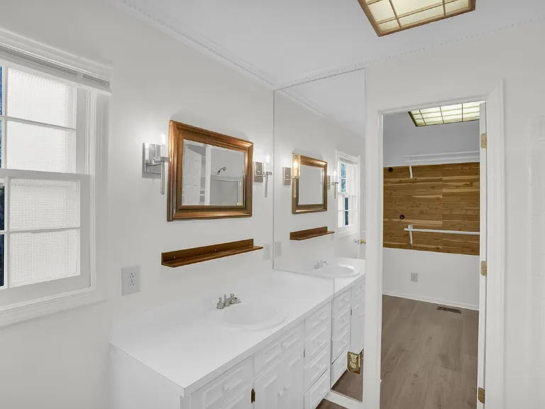 408 Wilby Dr — Photo 35