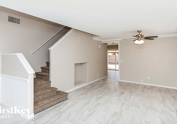 4th image of 9651 Sky Hollow Dr
