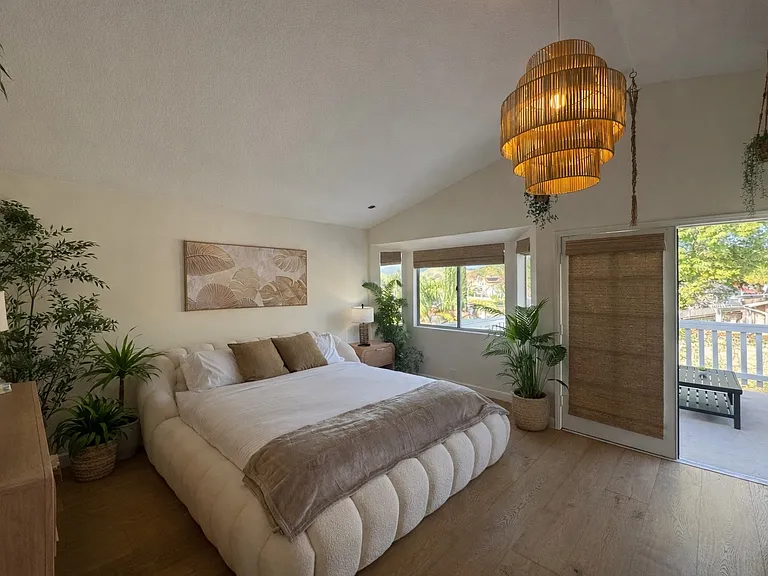 22411 Holly Ct — Photo 8