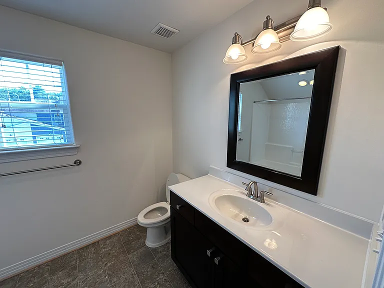 2212 Martlet Ln — Photo 33