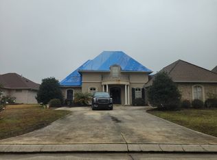 437 E Honors Point Ct, Slidell, LA 70458